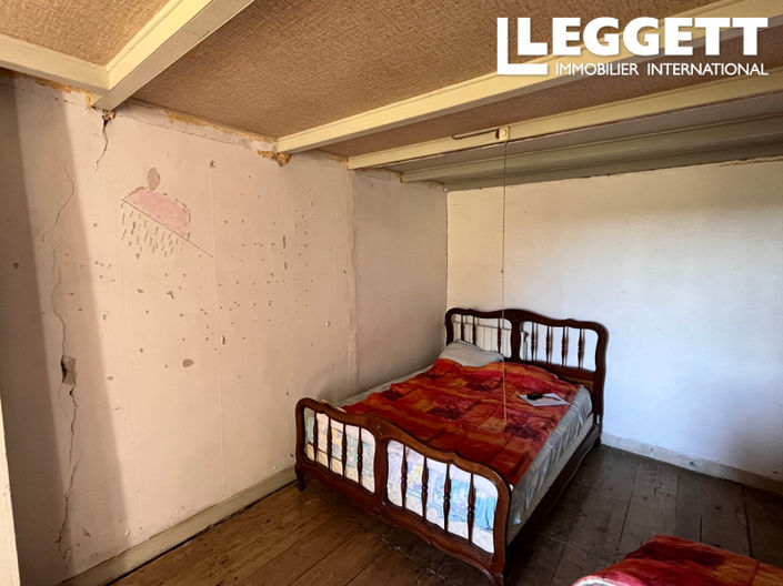 Image No.10-3 Bed House for sale