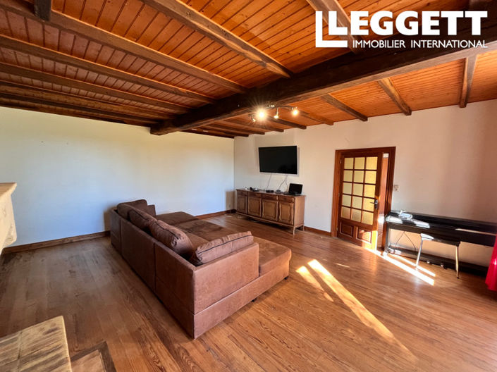 Image No.6-3 Bed House for sale