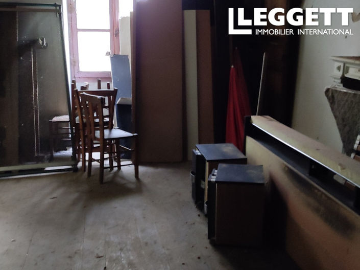 Image No.10-3 Bed House for sale