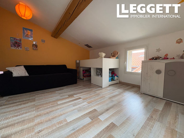 Image No.2-3 Bed House for sale