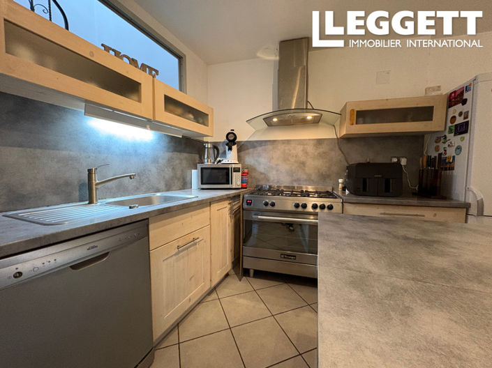 Image No.8-3 Bed House for sale