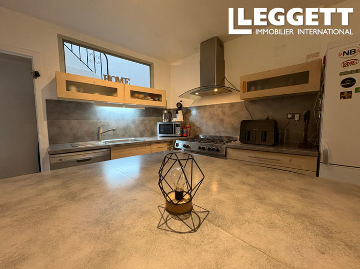 Image No.9-3 Bed House for sale