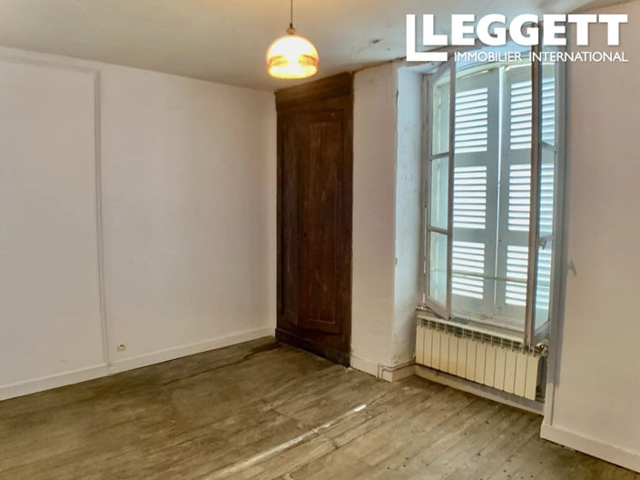 Image No.9-5 Bed House for sale