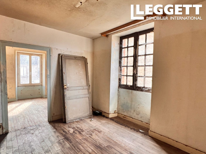 Image No.10-2 Bed House for sale