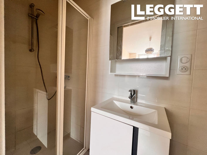 Image No.5-2 Bed House for sale