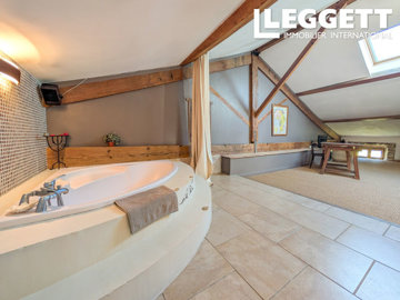 ahr0chm6ly9jzg4uagvzdglhlmltbw8vaw1hz2uvvevom