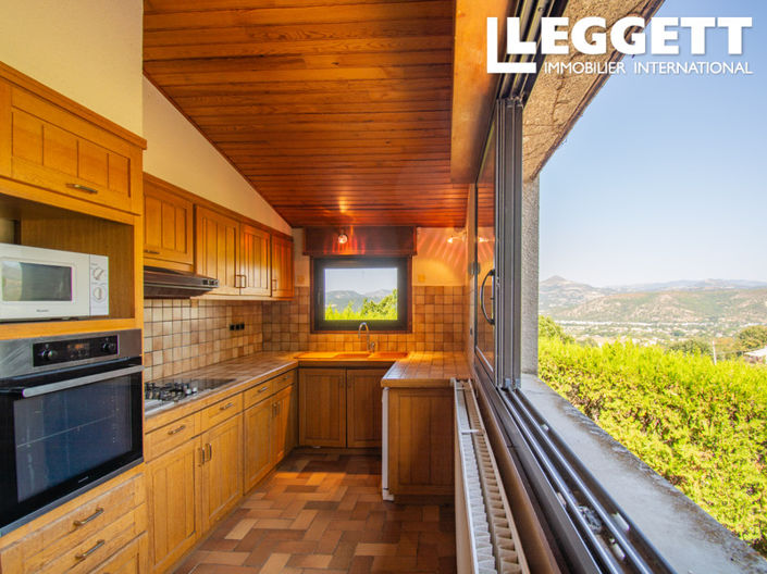 Image No.8-4 Bed House for sale