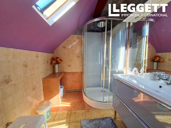 Image No.10-5 Bed House for sale