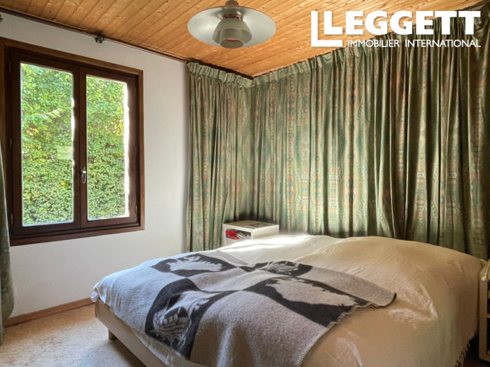 Image No.9-2 Bed House for sale