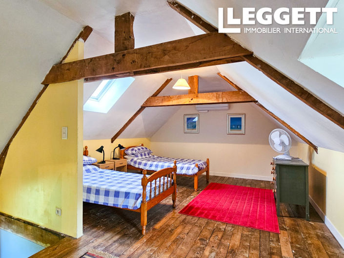 Image No.8-3 Bed House for sale