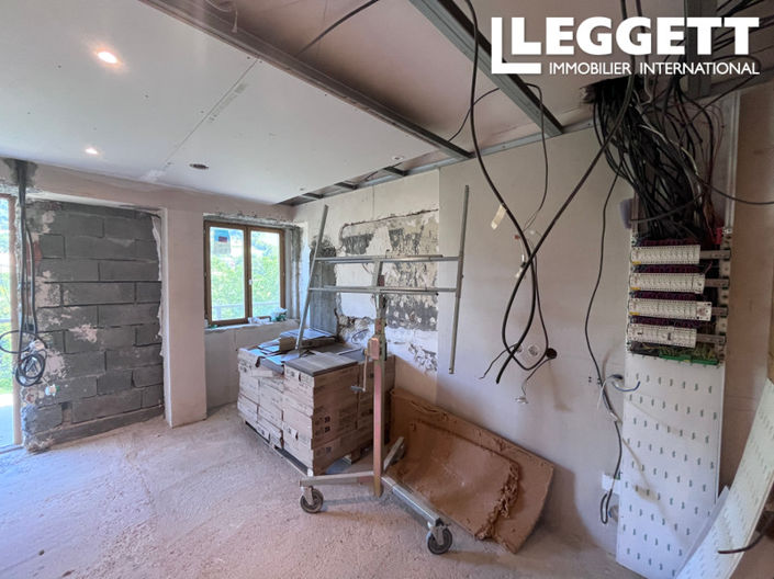 Image No.4-1 Bed House for sale