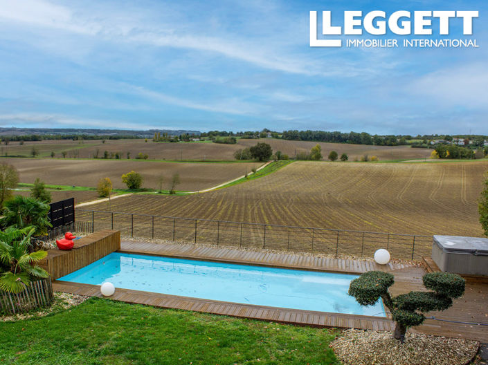 Image No.10-3 Bed House for sale