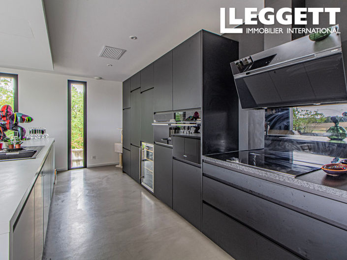 Image No.5-3 Bed House for sale