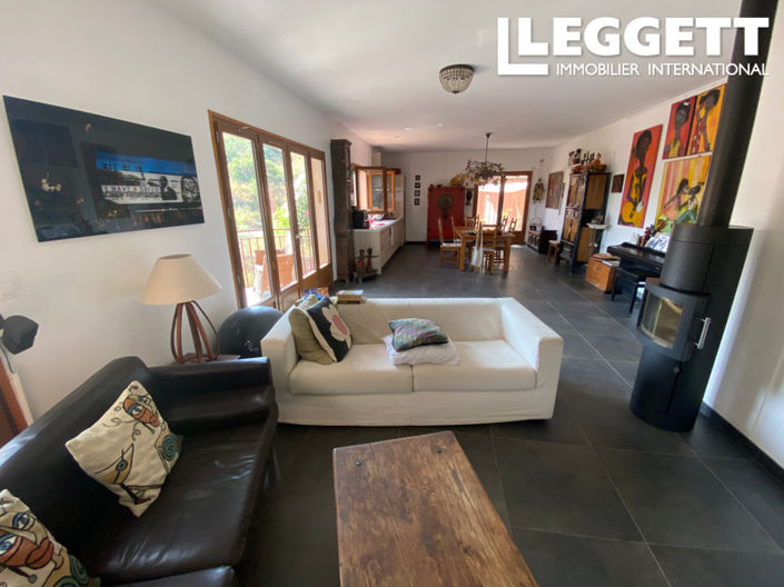 Image No.6-4 Bed House for sale