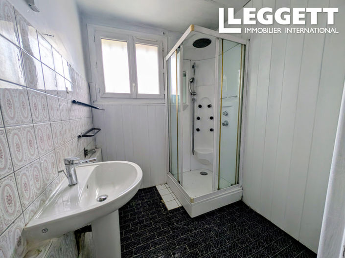 Image No.6-2 Bed House for sale