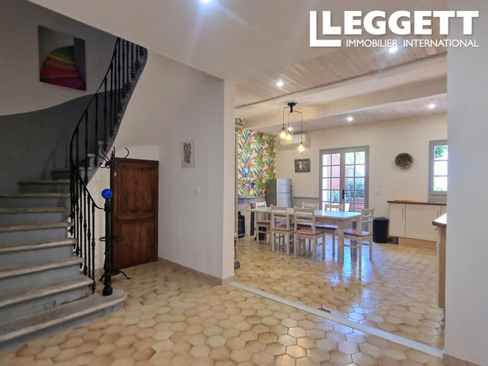 Image No.5-6 Bed House for sale