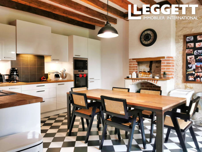 Image No.7-5 Bed House for sale