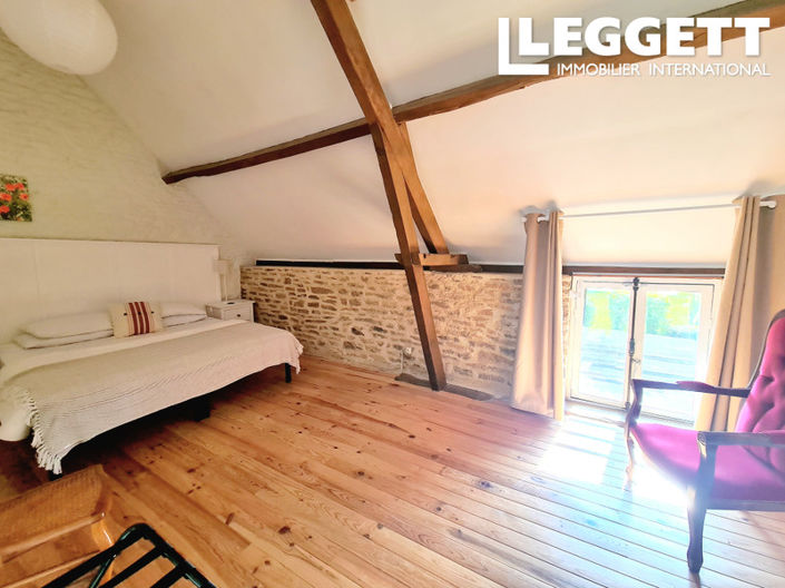 Image No.9-9 Bed House for sale