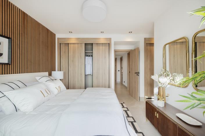 Image No.19-3 Bed Townhouse for sale