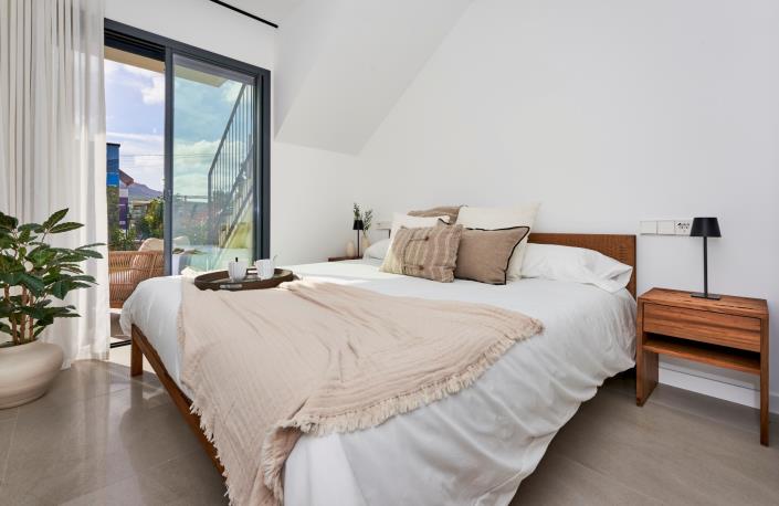 Image No.17-3 Bed Apartment for sale