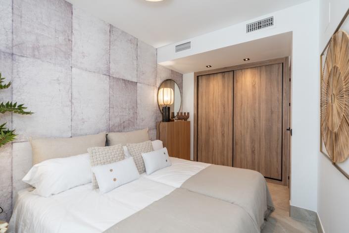 Image No.14-3 Bed Townhouse for sale