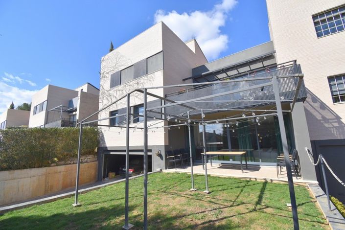 Image No.40-3 Bed Villa for sale