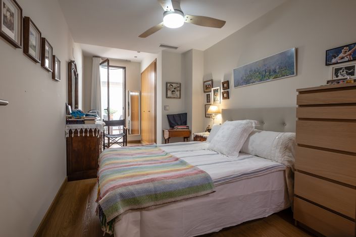 Image No.24-4 Bed Townhouse for sale