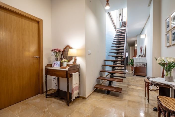 Image No.5-4 Bed Townhouse for sale