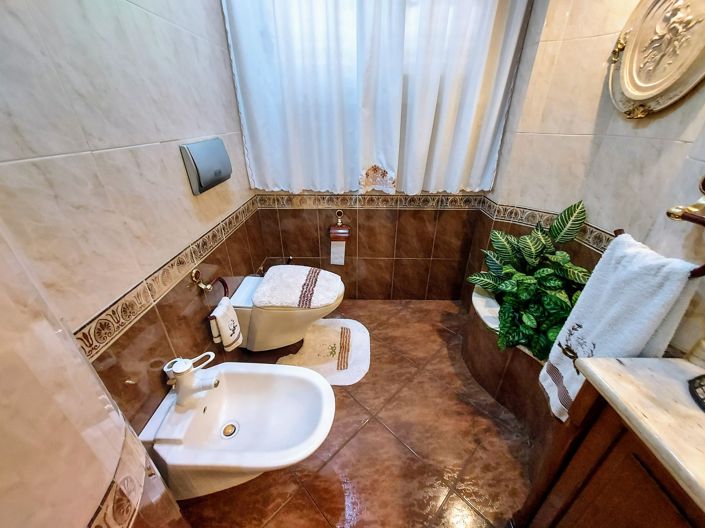 Image No.11-6 Bed Villa for sale