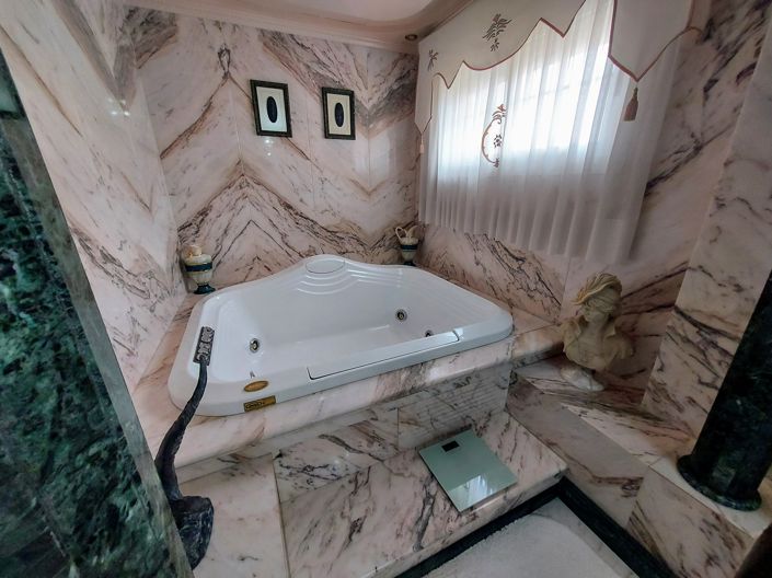 Image No.21-6 Bed Villa for sale