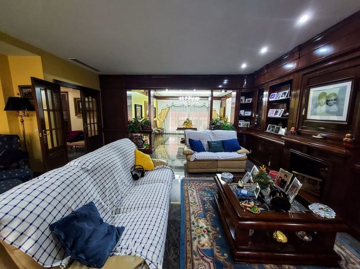 Image No.6-6 Bed Villa for sale