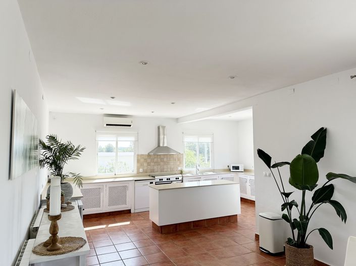 Image No.20-4 Bed Villa for sale