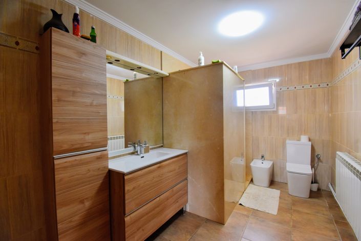 Image No.10-4 Bed Villa for sale