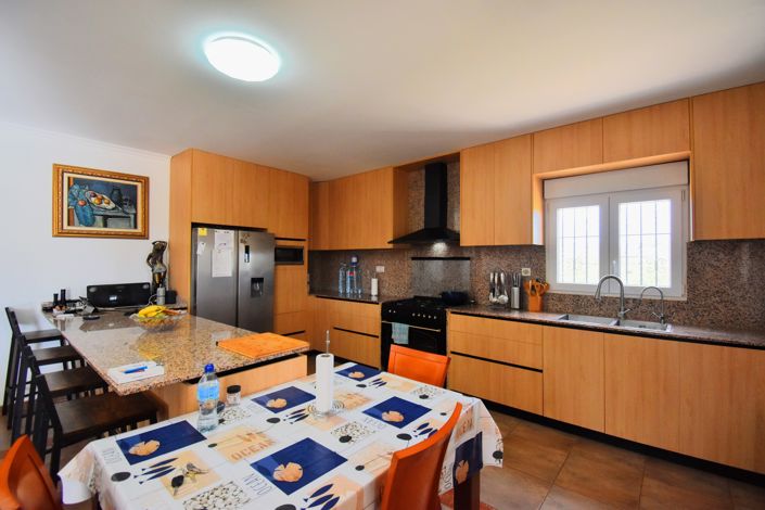 Image No.3-4 Bed Villa for sale