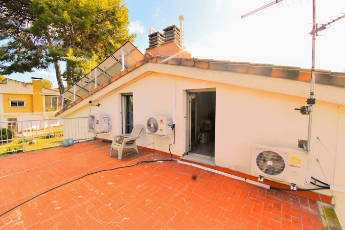 Image No.17-4 Bed Villa for sale