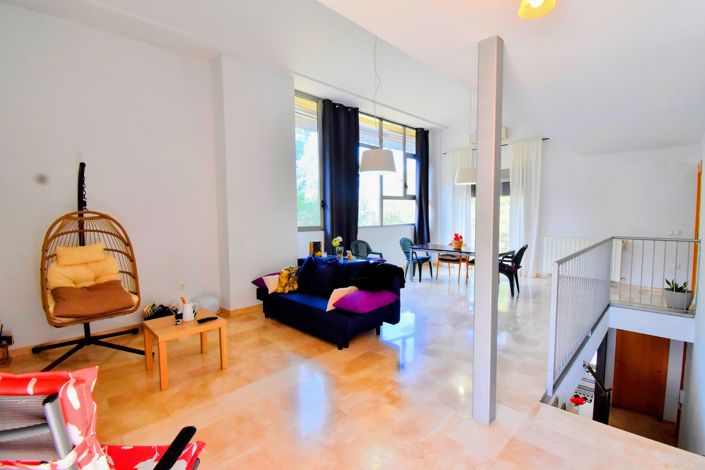 Image No.4-4 Bed Villa for sale