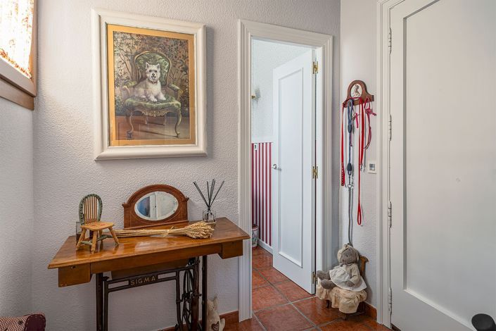 Image No.11-6 Bed Villa for sale