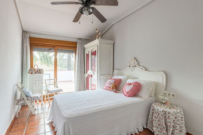 Image No.13-6 Bed Villa for sale