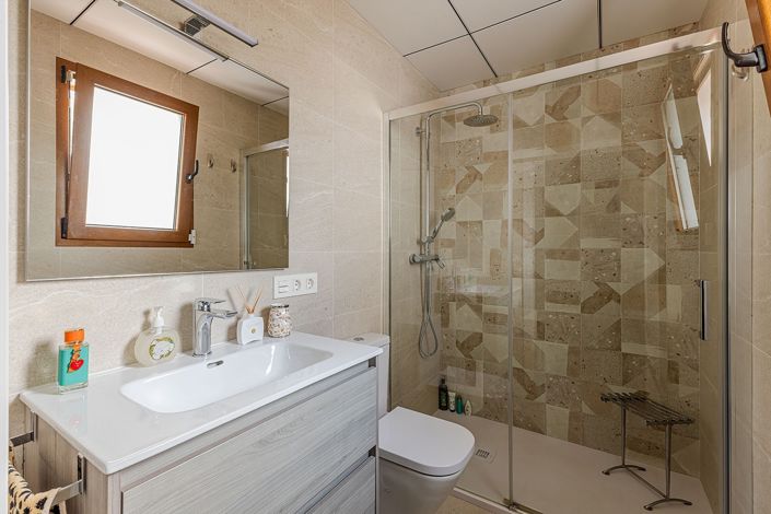 Image No.26-6 Bed Villa for sale