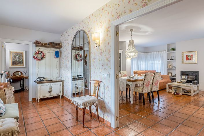 Image No.5-6 Bed Villa for sale