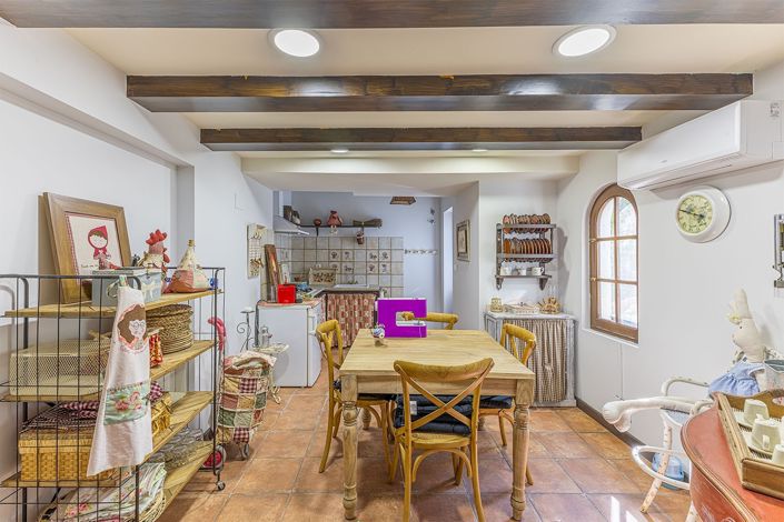 Image No.8-6 Bed Villa for sale