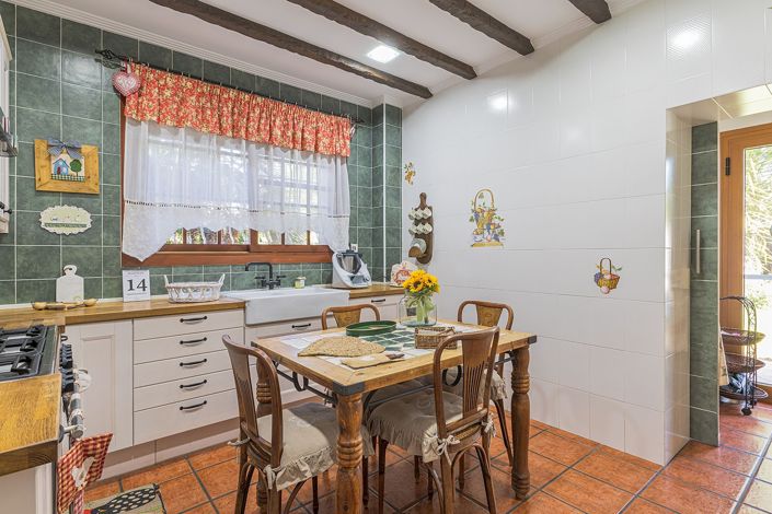 Image No.9-6 Bed Villa for sale