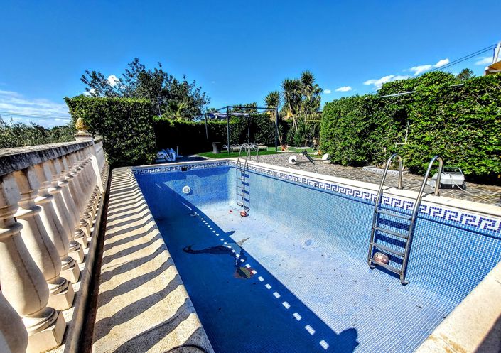 Image No.2-4 Bed Villa for sale