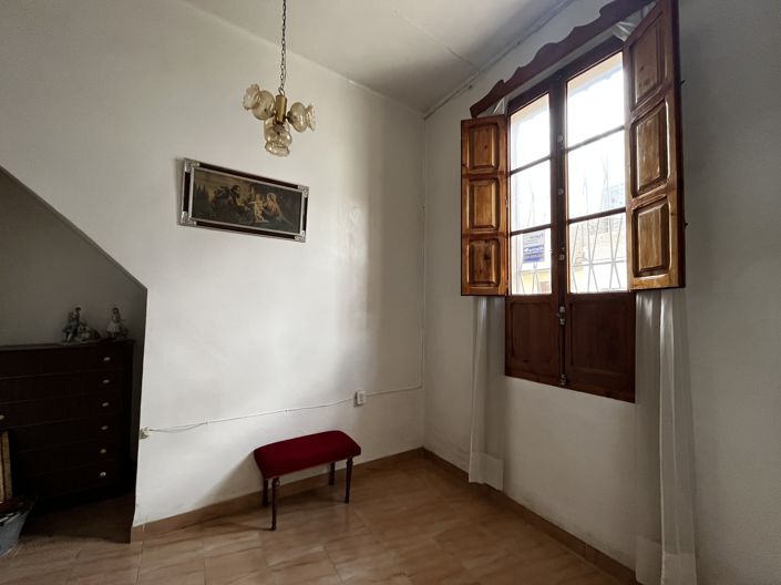 Image No.3-6 Bed Townhouse for sale