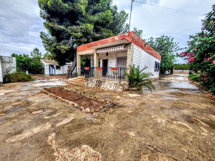 Image No.1-3 Bed Villa for sale