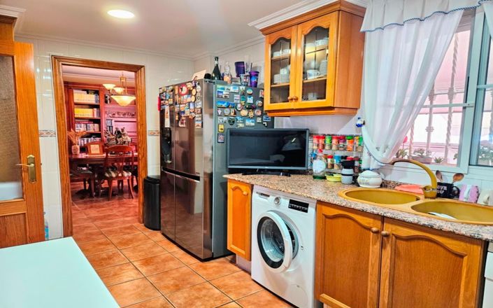 Image No.10-4 Bed Villa for sale