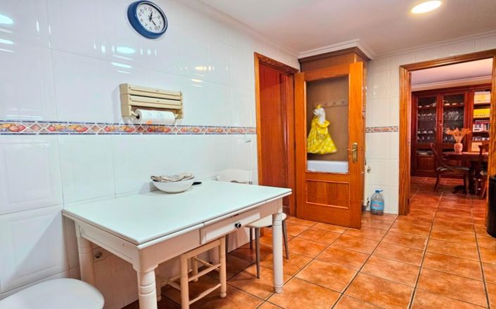 Image No.11-4 Bed Villa for sale