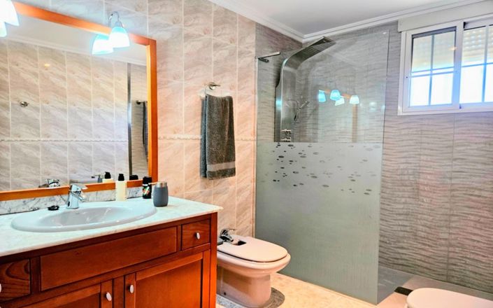 Image No.21-4 Bed Villa for sale