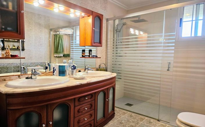 Image No.28-4 Bed Villa for sale