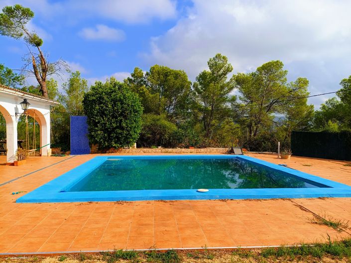 Image No.2-6 Bed Villa for sale